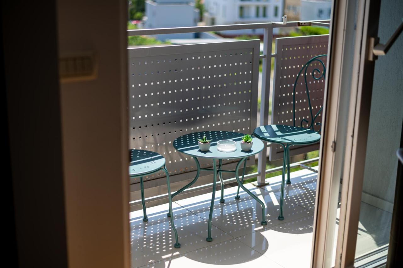 Business And Travel Lounge With Private Parking Apartment ทิมิชัวรา ภายนอก รูปภาพ